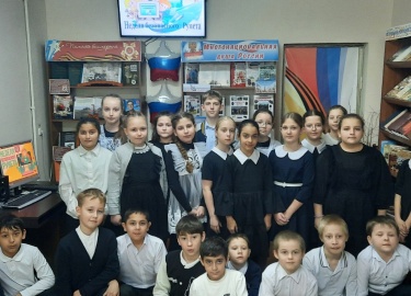 10 февраля 2026 года для учащихся 3 &laquo;а&raquo; класса МБОУ СОШ №12 провели познавательную игру &laquo;Рунет - наше общее пространство&raquo;.
