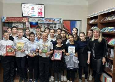 21 марта 2025 года провели праздник книги &laquo;Маленькие солдаты большой войны&raquo; для обучающихся 5 &laquo;а&raquo; класса МБОУ СОШ №12.
