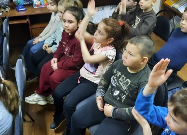 9 апреля 2026 года провели для участников клуба &laquo;Любознайки&raquo; увлекательное мероприятие - познавательный ч...